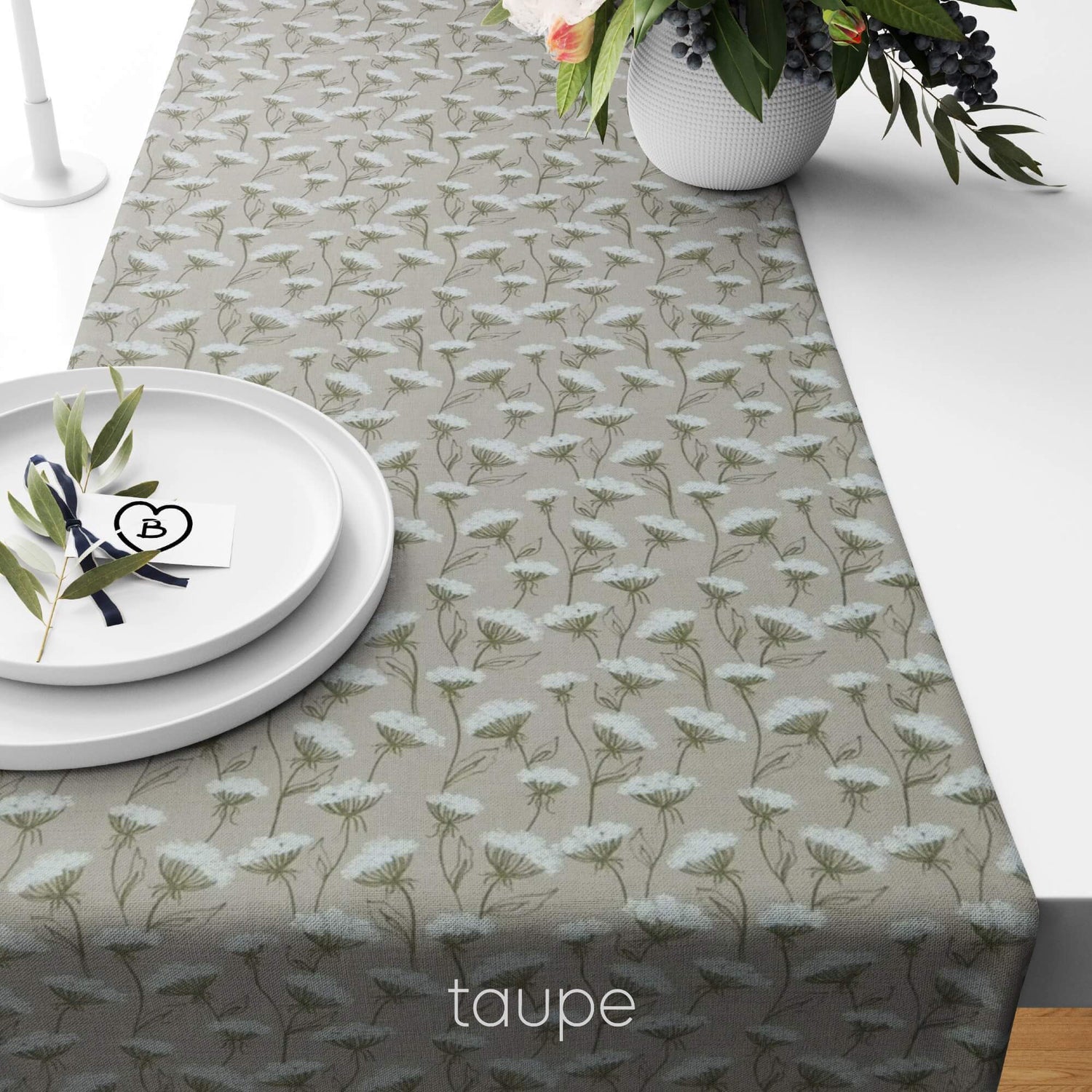 Queen Anne's Lace Table Runners and Placemats – Floral Elegance