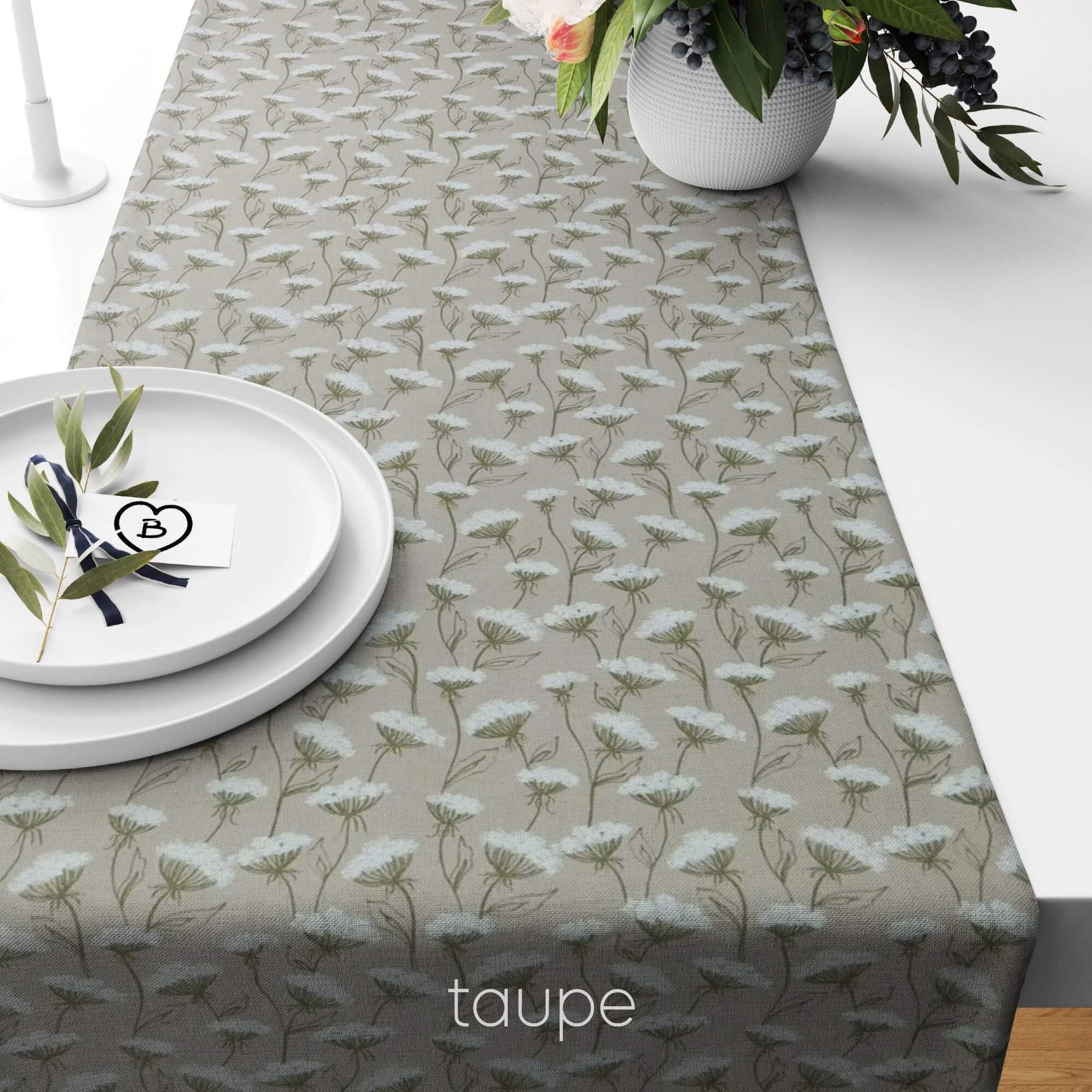 Queen Anne's Lace Table Runners and Placemats – Floral Elegance